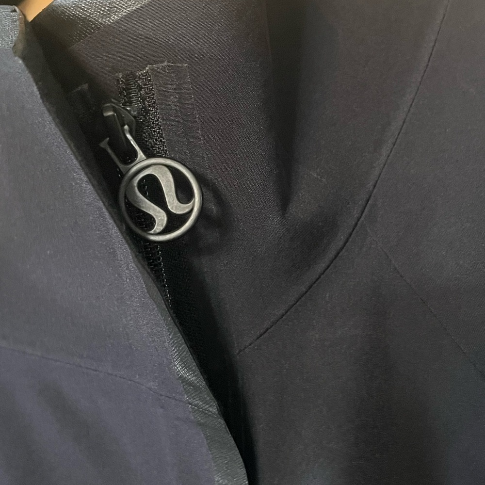 Lululemon Harmony Black Jacket Asymmetrical Zip Funnel Neck Soft Shell Size 8 - Picture 6 of 10